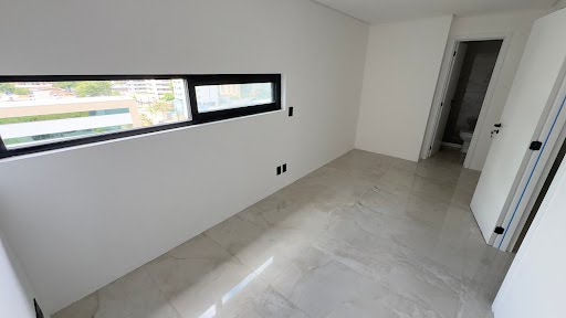 Apartamento à venda com 4 quartos, 4 suítes, 3 vagas e 258m² no Casa Forte, Recife (PE) — foto 13 de 24