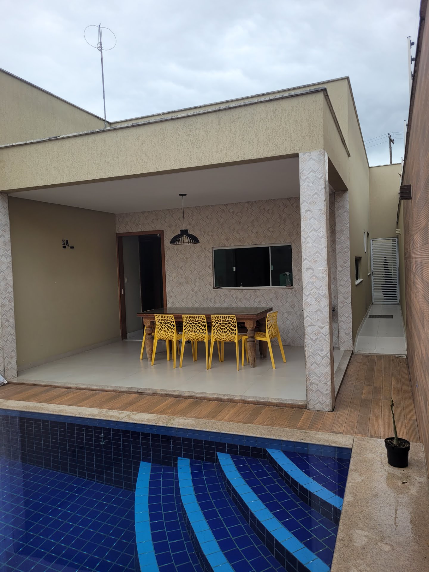 Casa à venda com 3 quartos, 2 suítes, 2 vagas e 280m² no Queimadinha, Feira de Santana (BA) — foto 8 de 19