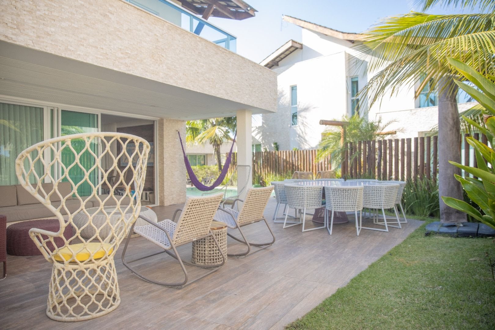 Casa à venda com 4 quartos, 6 banheiros, 3 vagas e 150m² no Muro Alto, Ipojuca — foto principal
