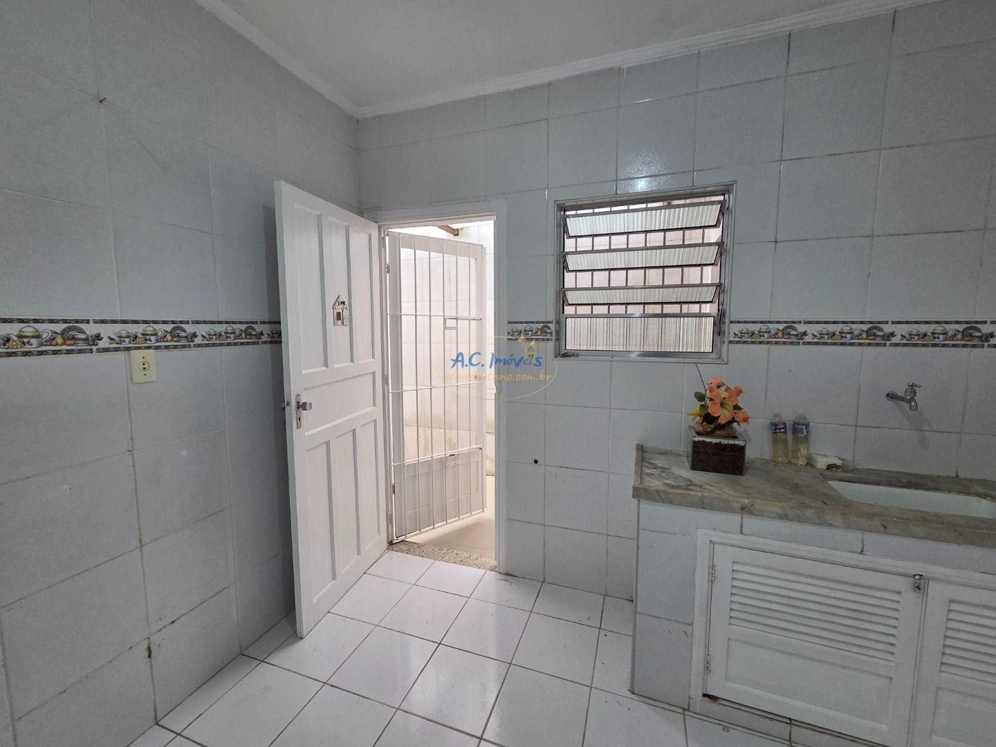 Casa à venda com 2 quartos, 1 banheiro, 2 vagas e 100m² no Guilhermina, Praia Grande (SP) — foto 13 de 30