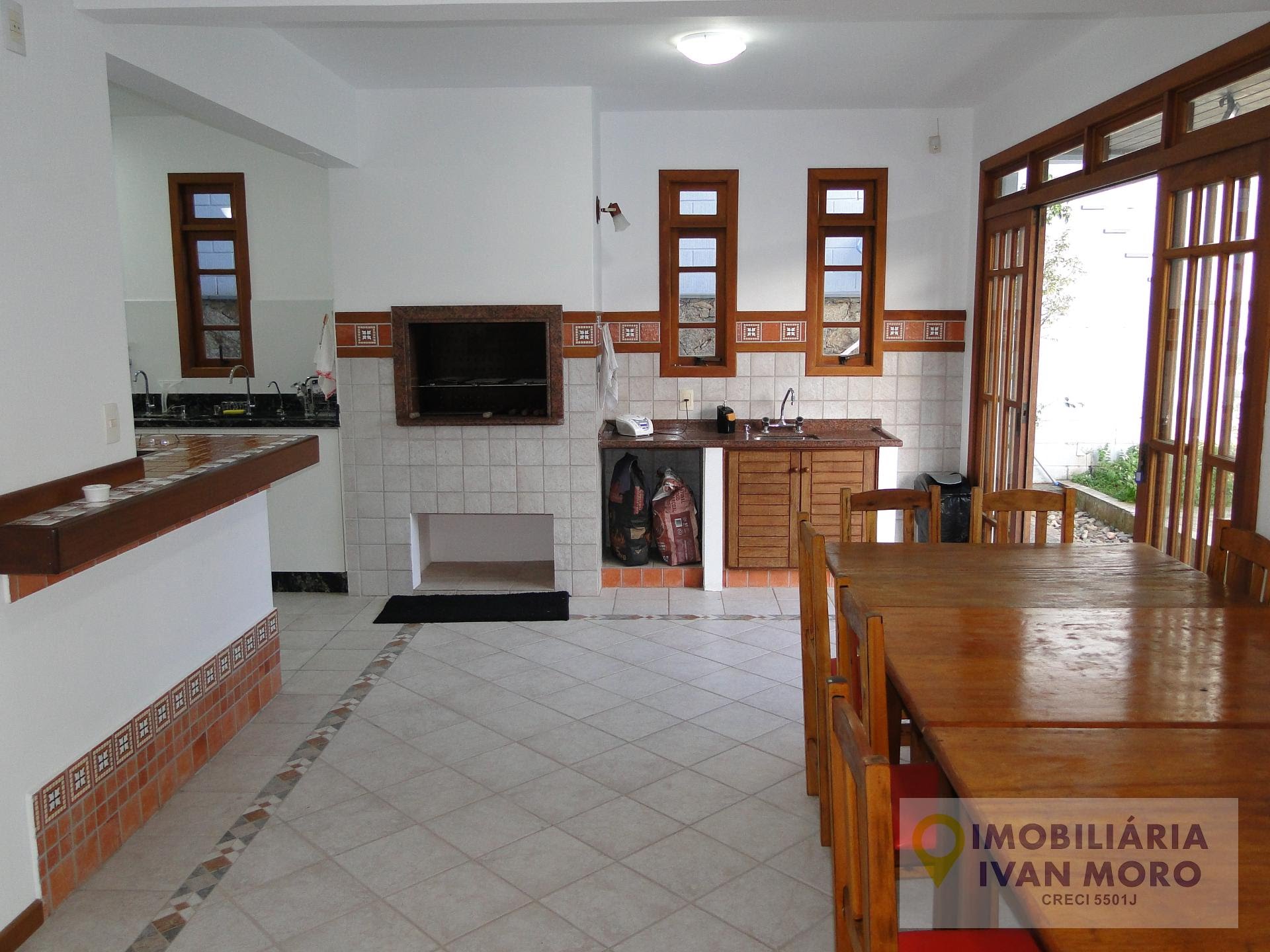 Casa à venda com 5 quartos, 6 banheiros, 2 vagas e 470m² no João Paulo, Florianópolis (SC) — foto 6 de 21