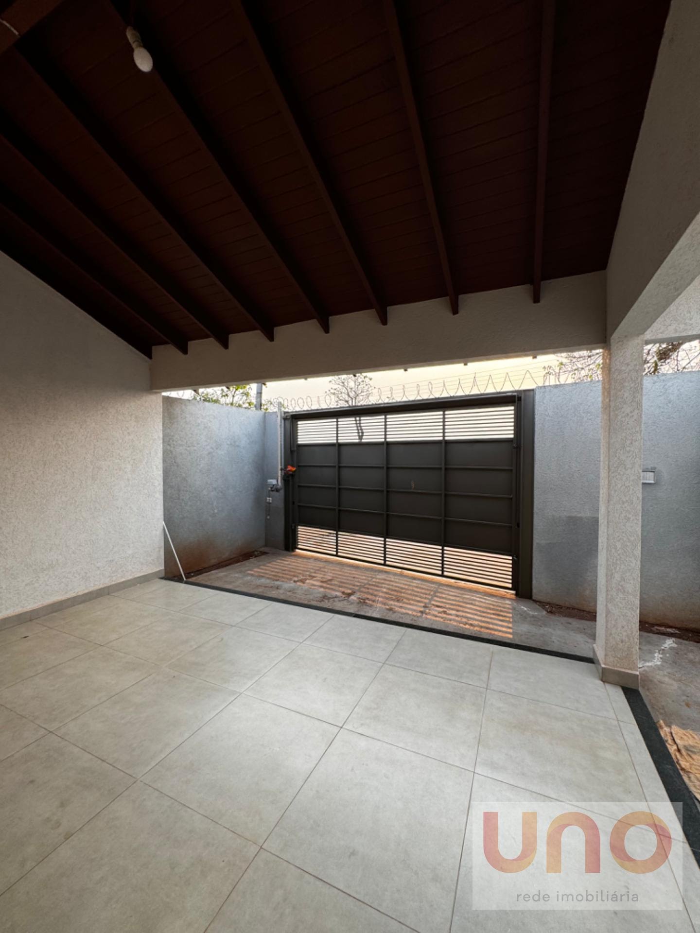 Vista da entrada da garagem 