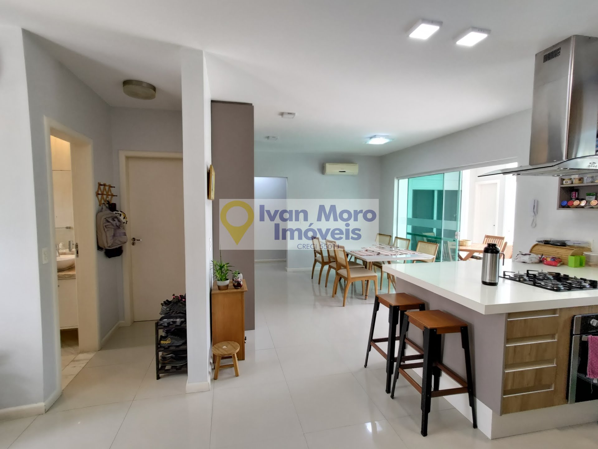 Casa à venda com 4 quartos, 3 suítes, 2 vagas e 224m² no Cachoeira do Bom Jesus, Florianópolis (SC) — foto 10 de 30