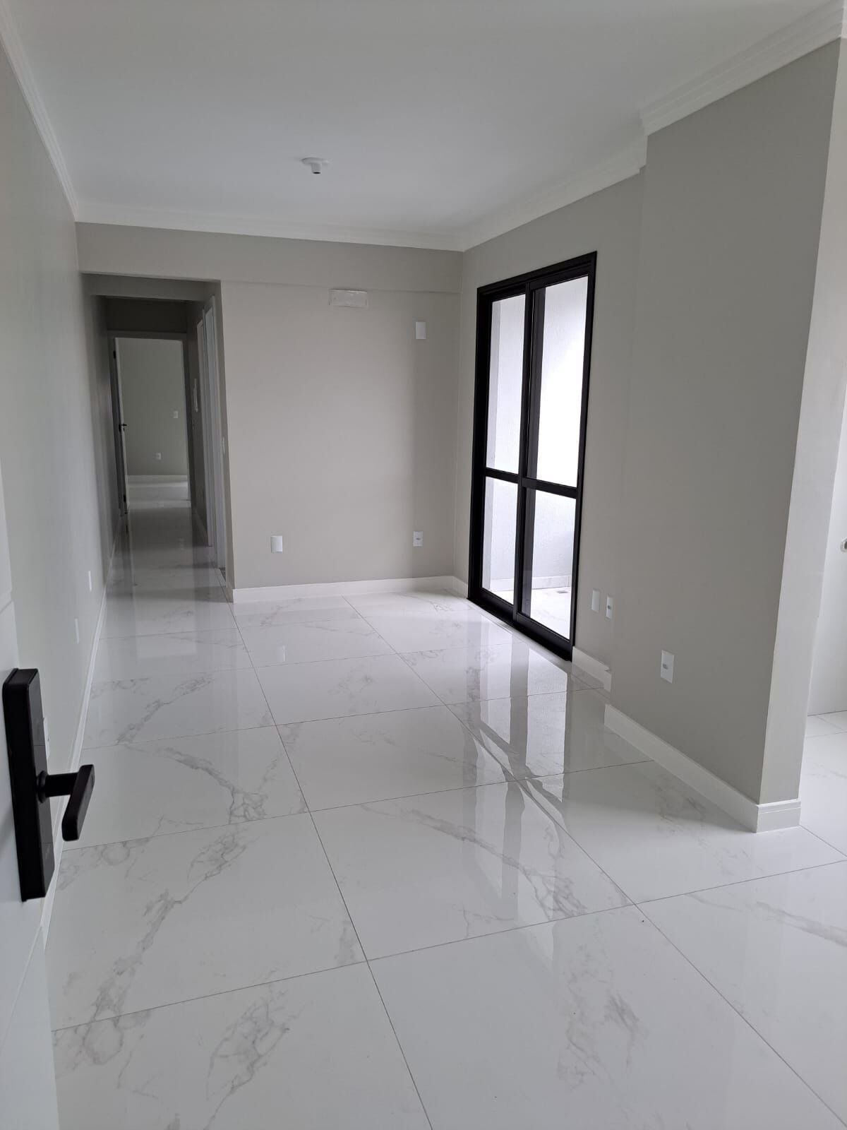 Apartamento à venda com 2 quartos, 1 suíte, 1 vaga e 78m² no Flor de Nápolis, São José (SC) — foto 2 de 16