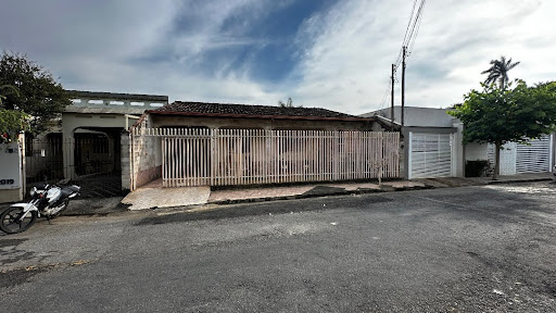 Casa à venda em Imbaúbas, Ipatinga | 4 quartos, 200m²