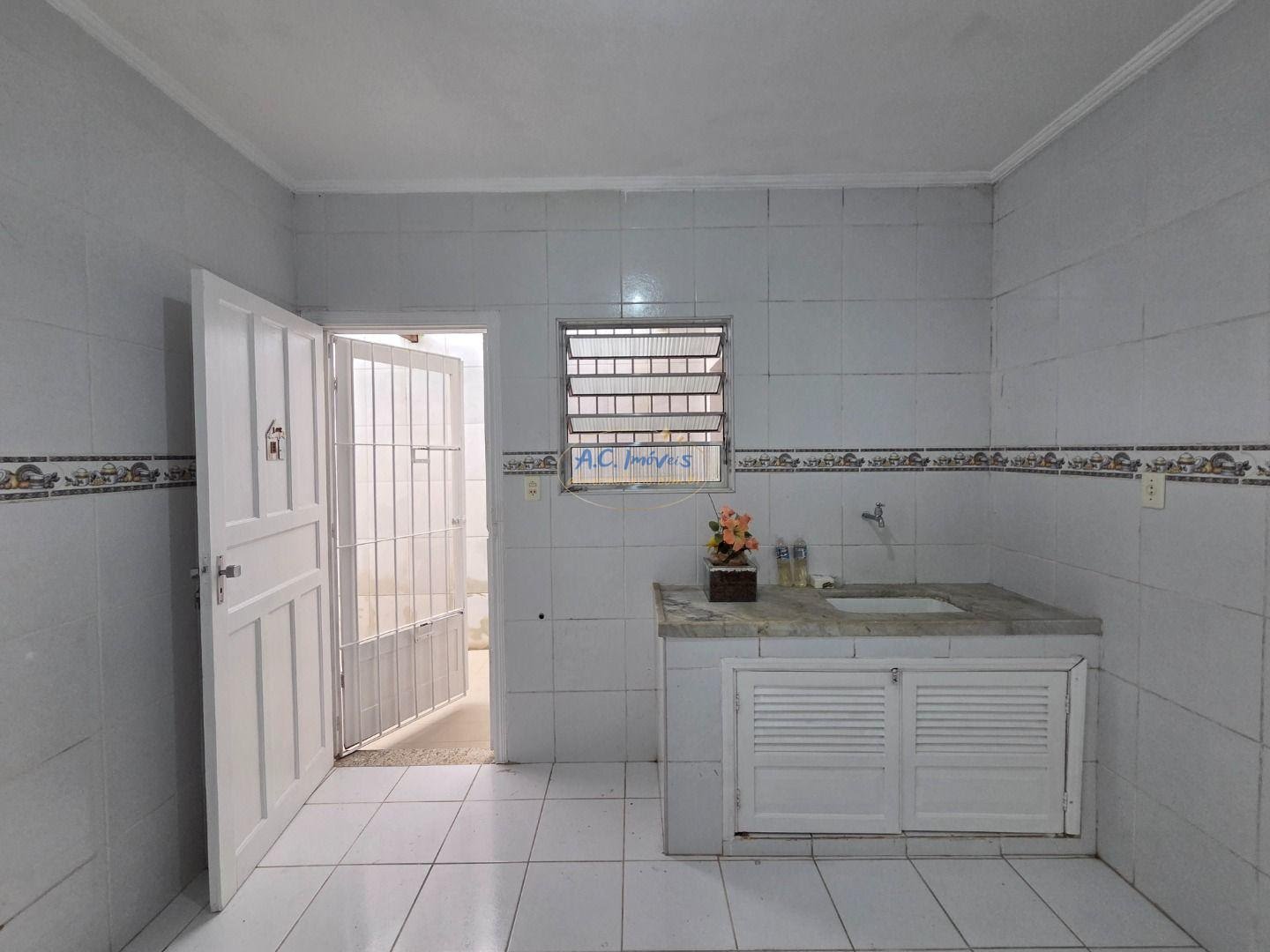 Casa à venda com 2 quartos, 1 banheiro, 2 vagas e 100m² no Guilhermina, Praia Grande (SP) — foto 17 de 30