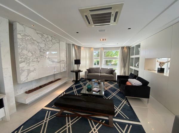 Casa à venda com 5 quartos, 5 suítes, 6 vagas e 1200m² no Jurerê Internacional, Florianópolis (SC) — foto 8 de 30
