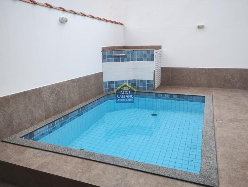 Casa à venda com 2 quartos, 2 banheiros, 2 vagas e 75m² no Real, Praia Grande — foto principal