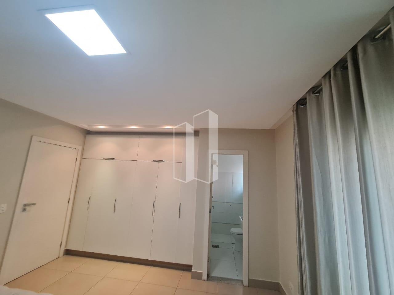 Casa à venda com 4 quartos, 4 suítes, 4 vagas e 281m² no Jardins Madri, Goiânia (GO) — foto 15 de 25