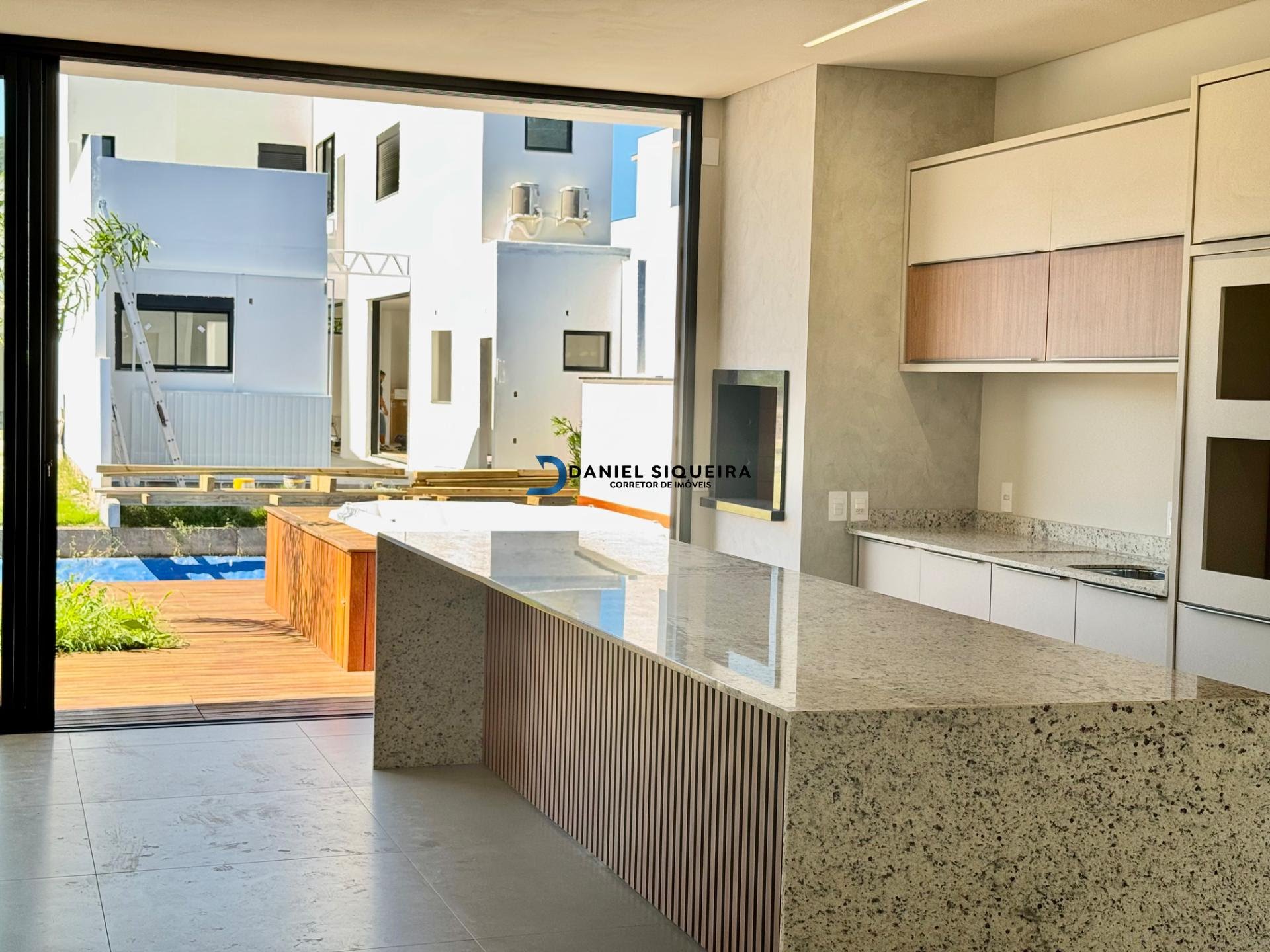 Casa à venda com 3 quartos, 3 suítes, 4 vagas e 215m² no Bairro Deltaville, Biguaçu (SC) — foto 11 de 30