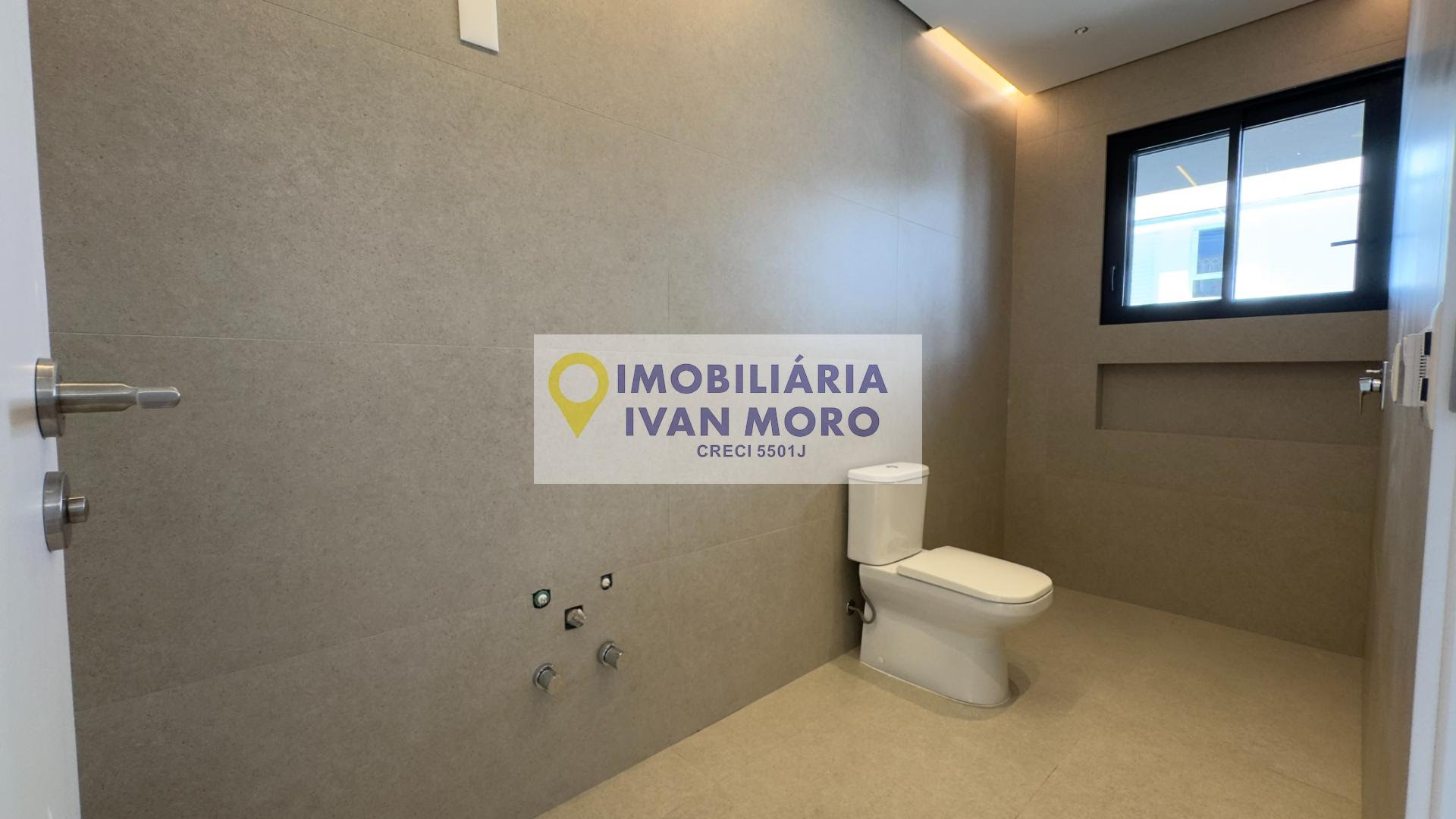 Casa à venda com 5 quartos, 5 suítes, 4 vagas e 467m² no Lagoa da Conceição, Florianópolis (SC) — foto 23 de 30