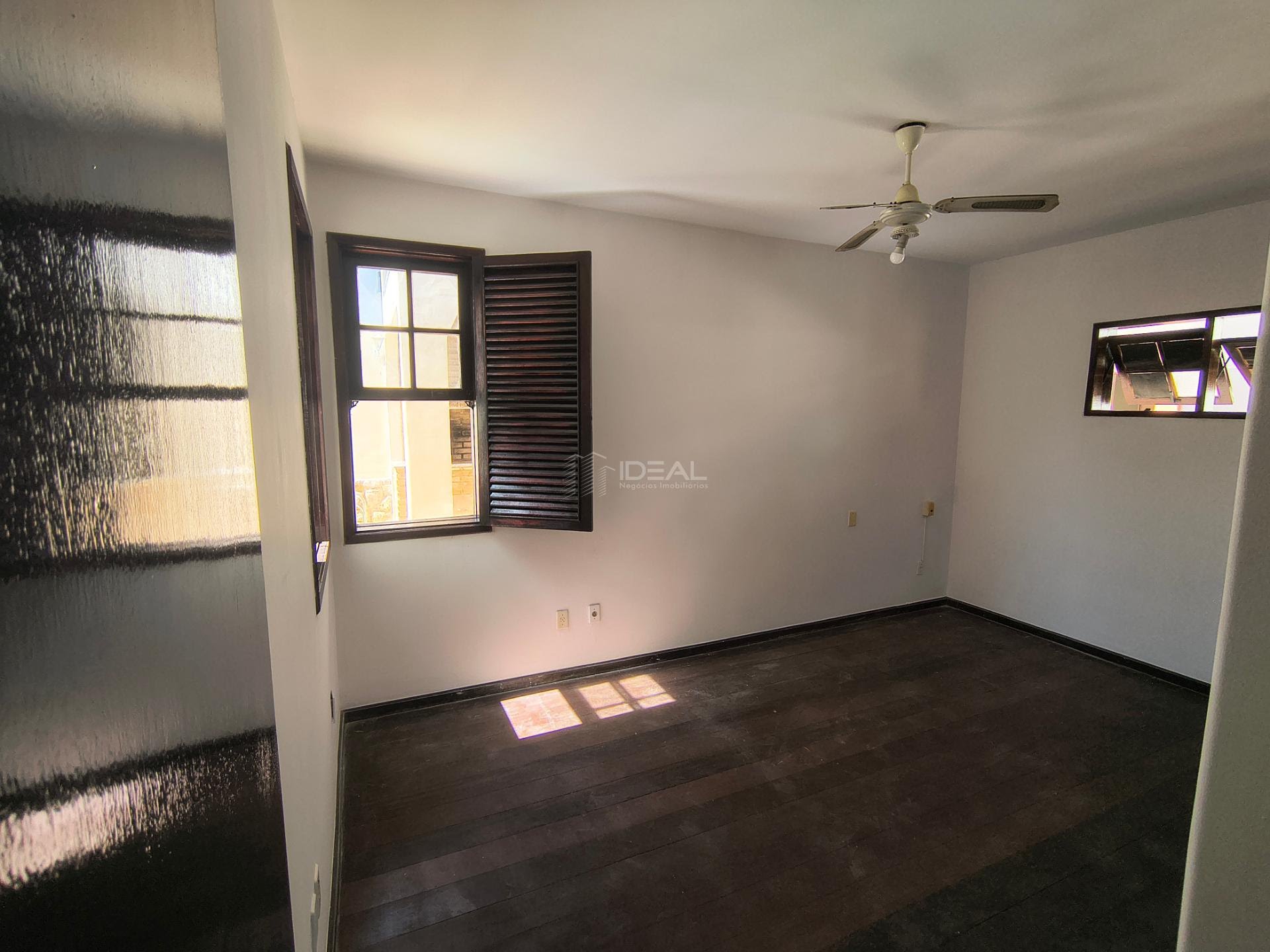 Casa para alugar com 4 quartos, 1 suíte, 4 vagas e 180m² no Flamboyant, Campos dos Goytacazes (RJ) — foto 19 de 30