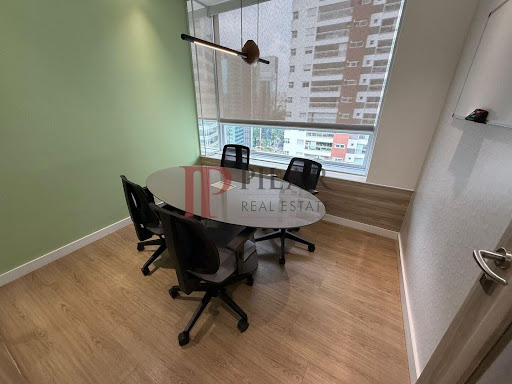 Andar Comercial Mobiliado