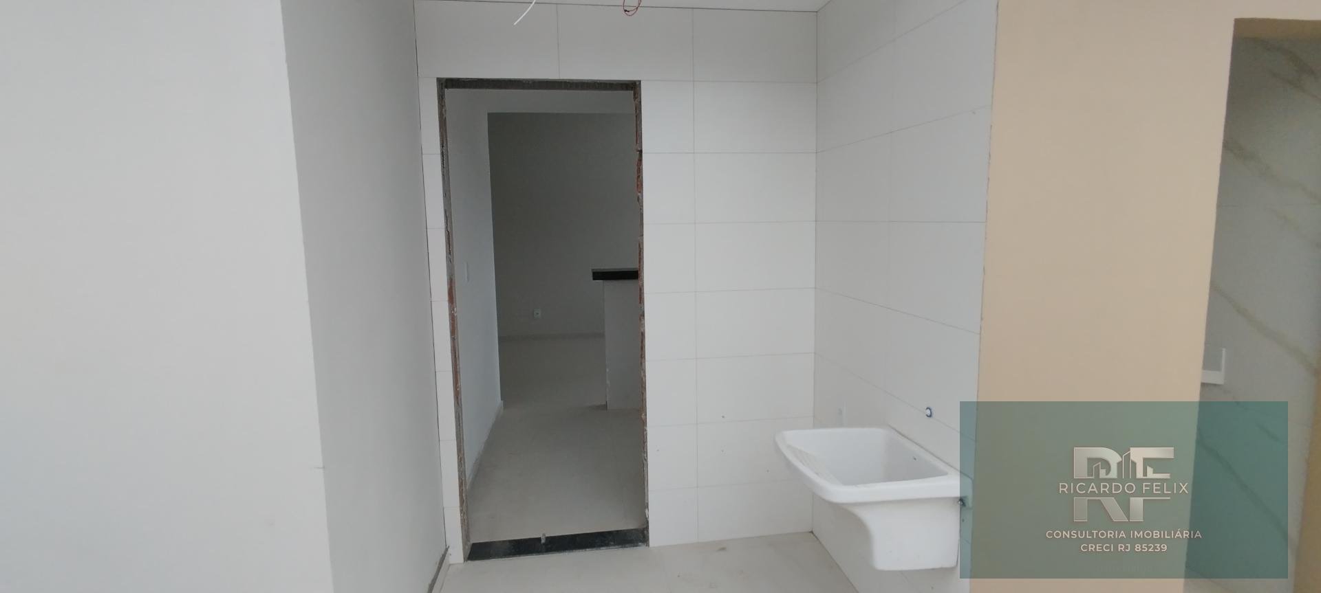 Casa à venda com 3 quartos, 1 suíte, 2 vagas e 75m² no Extensão do Bosque, Rio das Ostras (RJ) — foto 7 de 16
