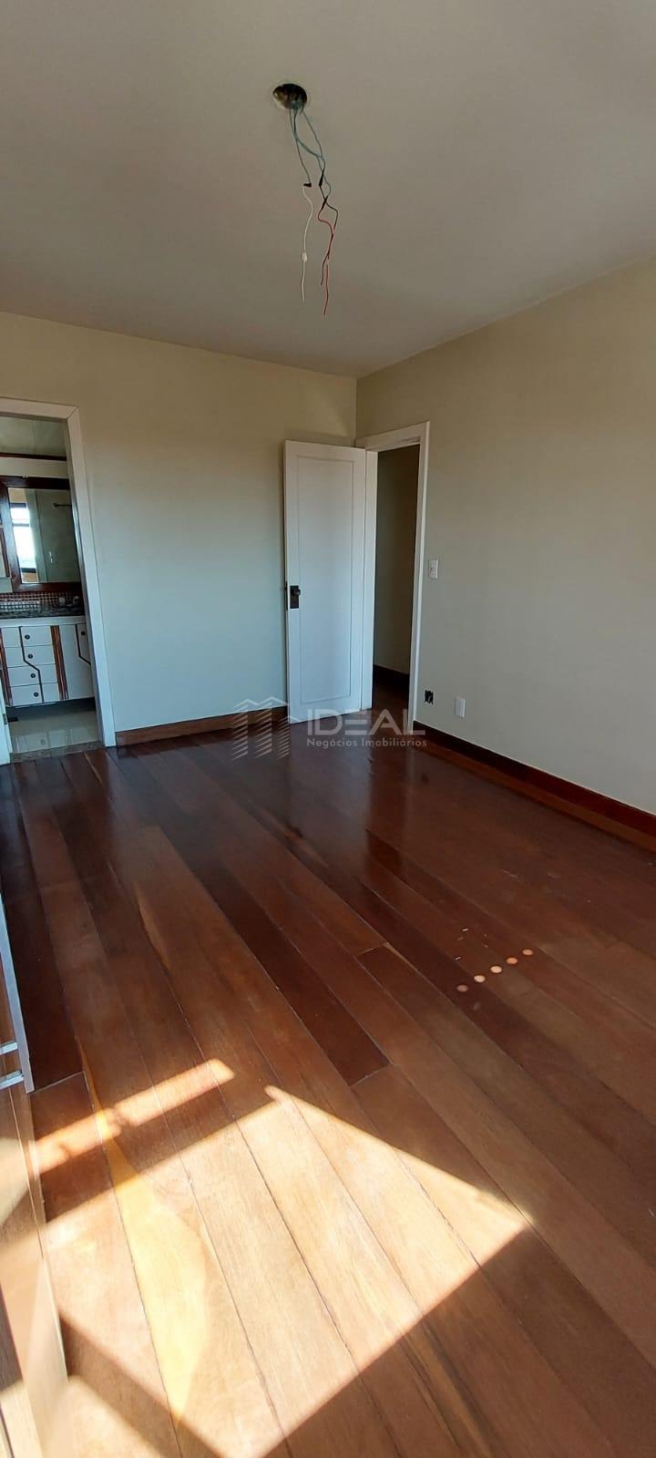 Apartamento à venda com 4 quartos, 1 suíte, 2 vagas e 272m² no Parque Conselheiro Tomaz Coelho, Campos dos Goytacazes (RJ) — foto 10 de 12