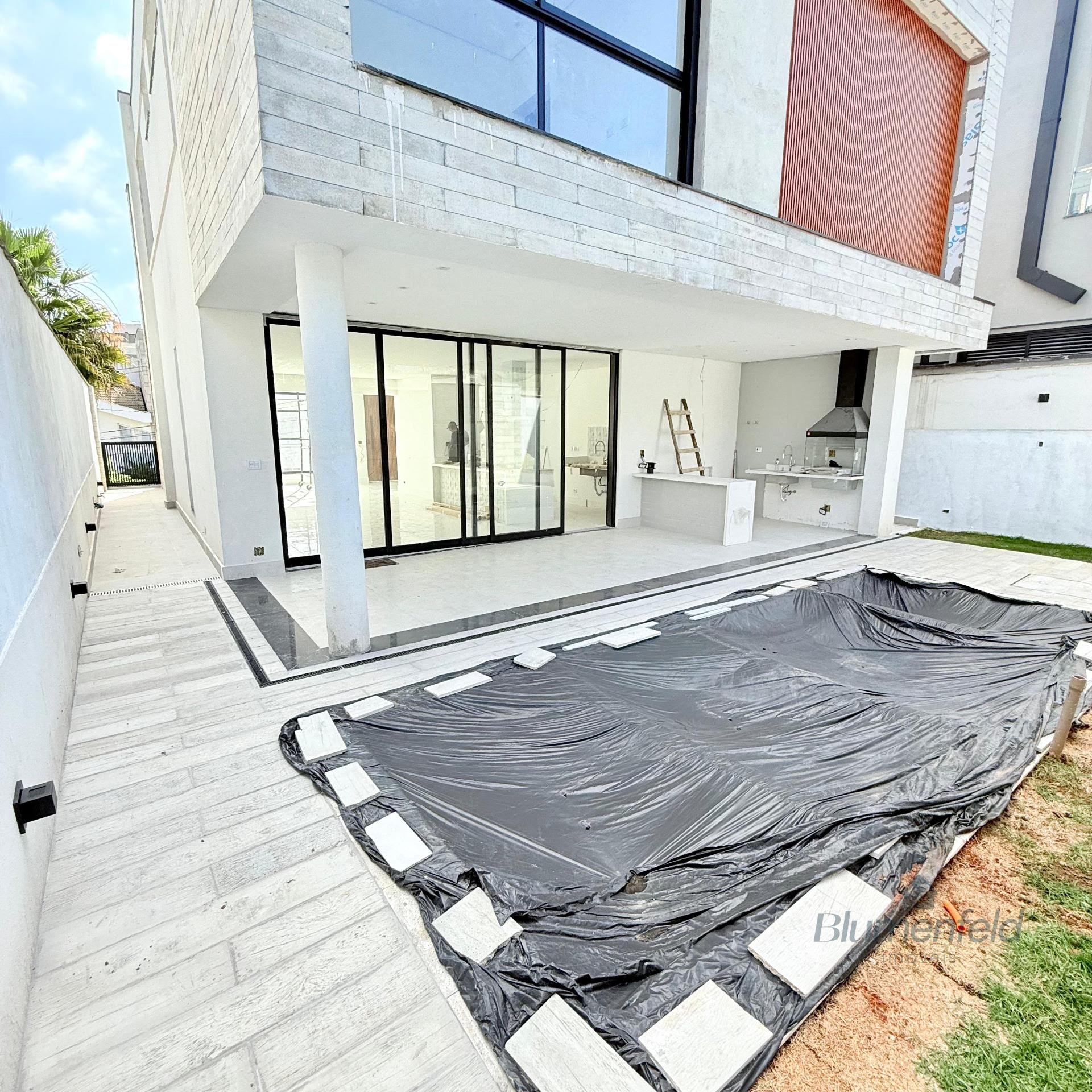 Casa à venda com 4 quartos, 4 suítes, 5 vagas e 134m² no Condomínio Real Park, Arujá (SP) — foto 17 de 18