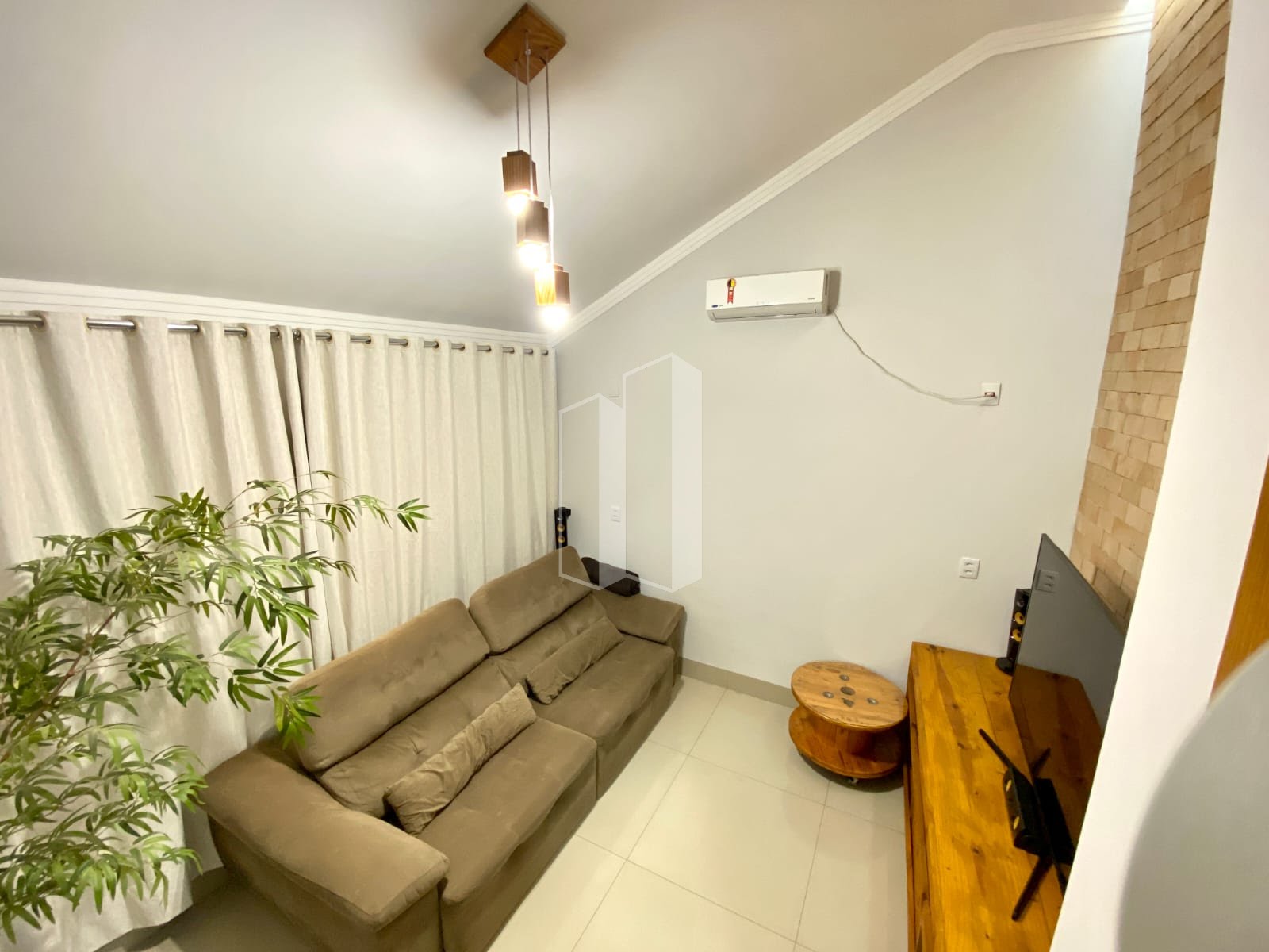 Casa à venda com 4 quartos, 4 suítes, 4 vagas e 320m² no Jardim Venezuela, Morrinhos (GO) — foto 8 de 30