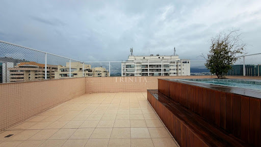 piscina-trinitaimobiliaria-360onthepark