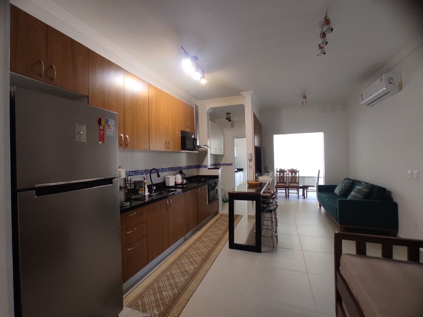 Apartamento à venda com 2 quartos, 2 banheiros, 1 vaga e 69m² no Toninhas, Ubatuba (SP) — foto 2 de 12