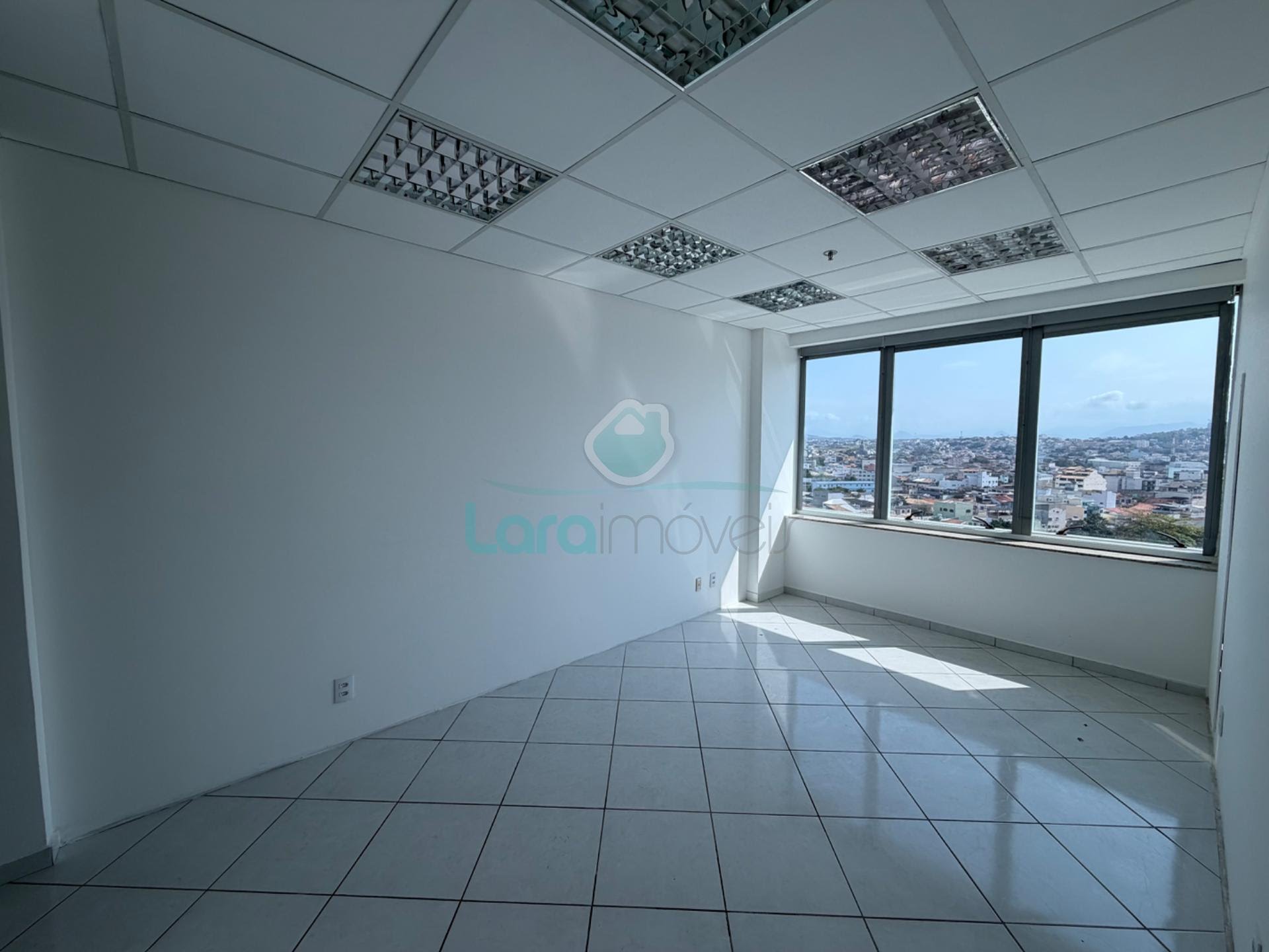 Comercial para alugar com 1 banheiro, 1 vaga e 27m² no Imbetiba, Macaé (RJ) — foto 7 de 16