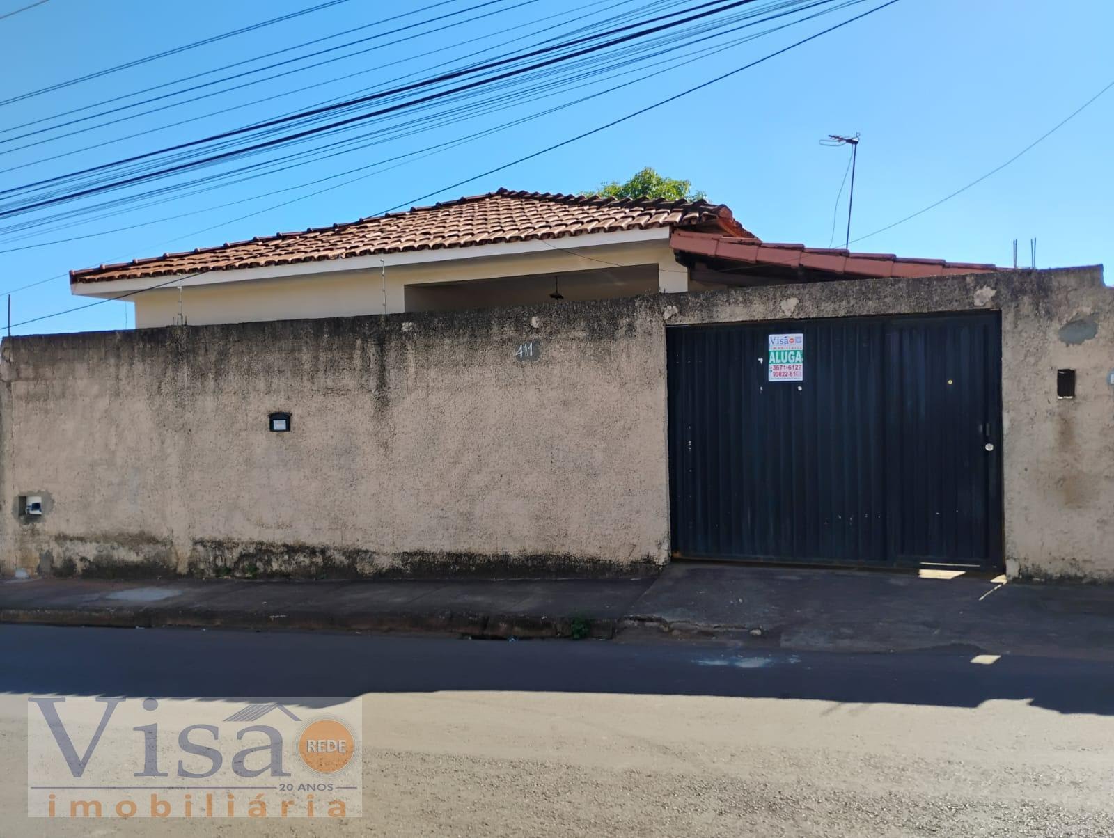 Casa à venda com 4 quartos, 1 banheiro e 1 vaga no Vila Mariana, Paracatu — foto principal