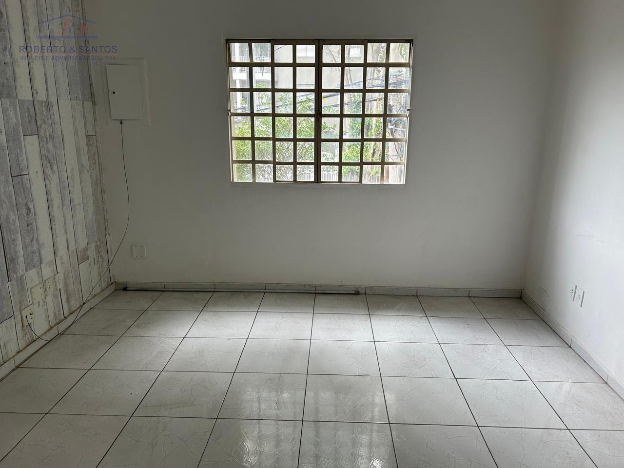 Sala, 02