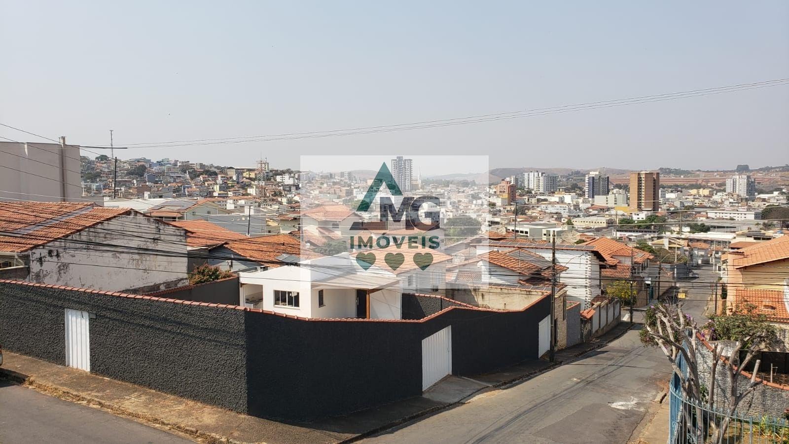 Casa à venda com 4 quartos, 1 suíte, 2 vagas e 419m² no Chácara das Rosas, Três Corações (MG) — foto 17 de 19