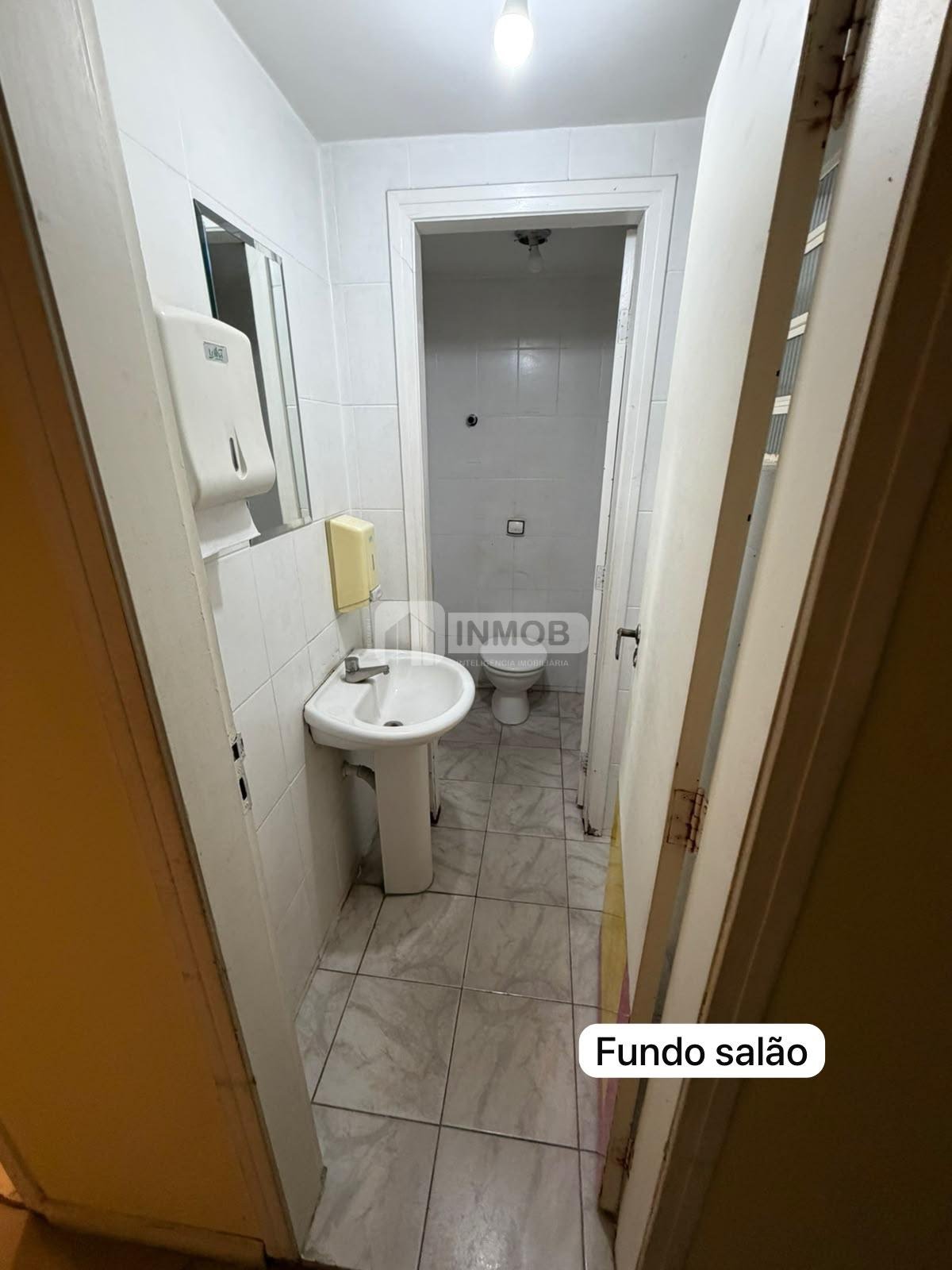 Comercial para alugar com 4 banheiros e 350m² no Centro, Taubaté (SP) — foto 15 de 19