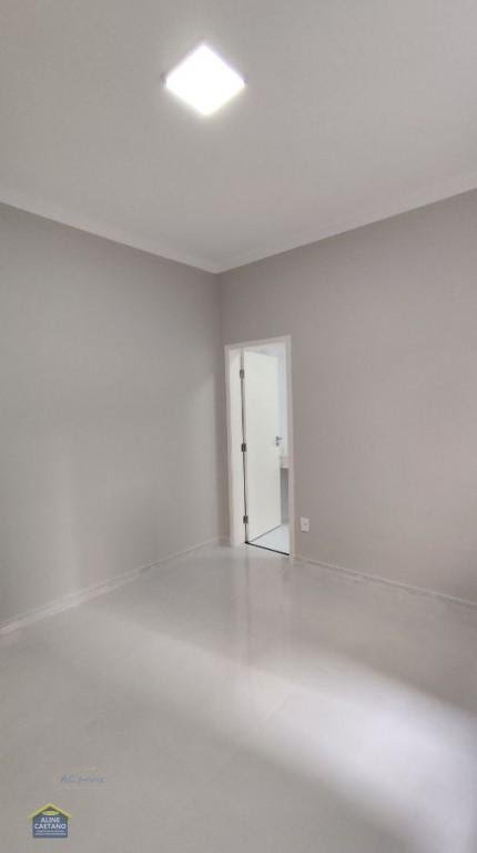 Casa à venda com 3 quartos, 2 suítes, 2 vagas e 110m² no Vila Tupi, Praia Grande (SP) — foto 15 de 30