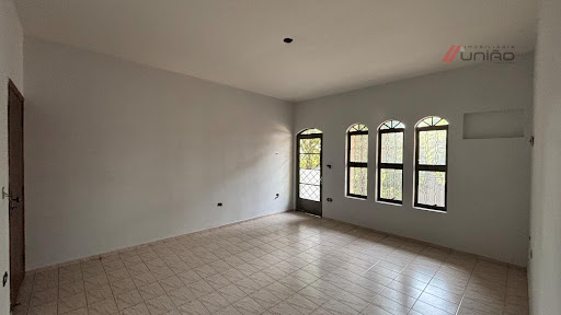 Apartamento sobreloja em Zona VII  -  Umuarama