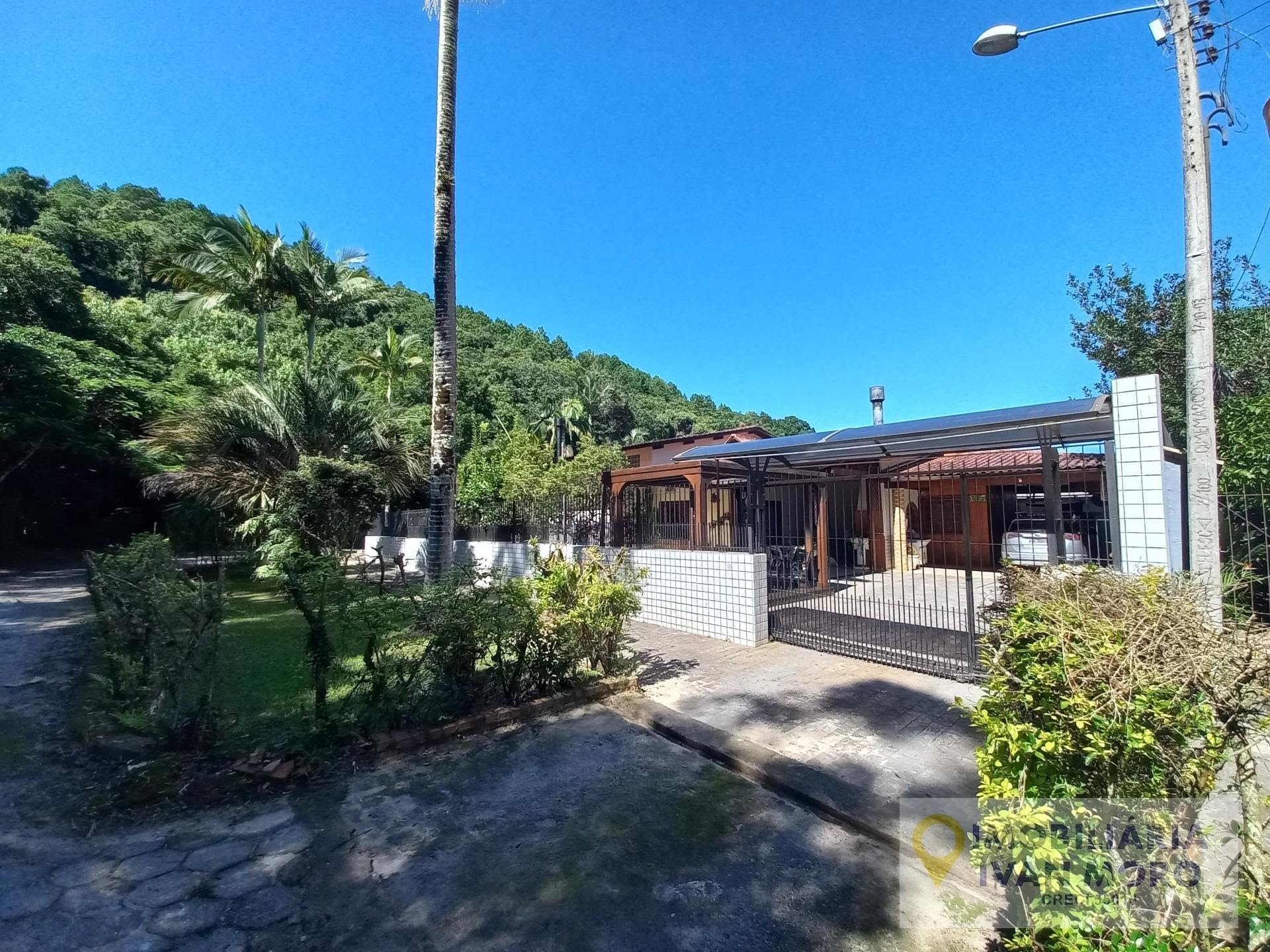 Casa à venda com 5 quartos, 2 suítes, 4 vagas e 219m² no Daniela, Florianópolis (SC) — foto 3 de 30
