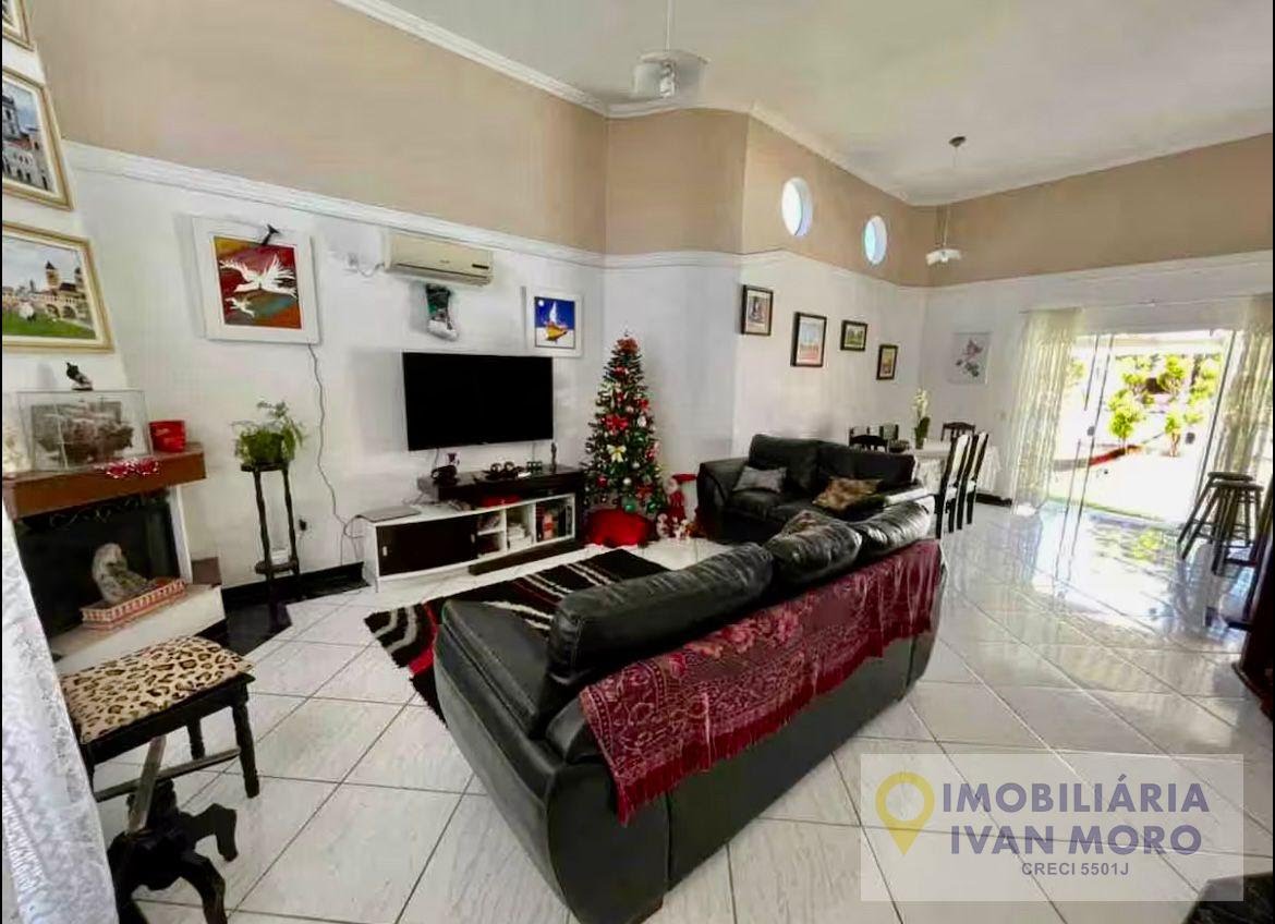 Casa à venda com 3 quartos, 1 suíte, 4 vagas e 200m² no Cachoeira do Bom Jesus, Florianópolis (SC) — foto 3 de 30