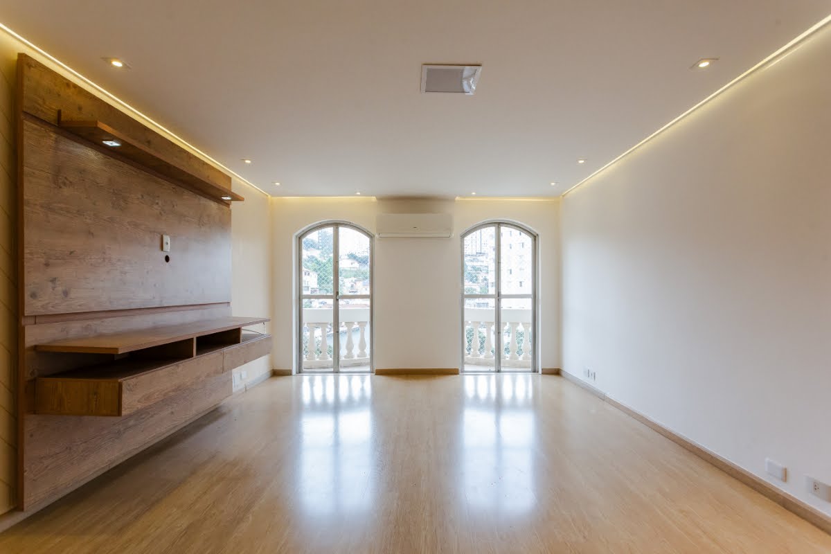 Apartamento à Venda Praça Irmãos Karmam, Sumaré/SP