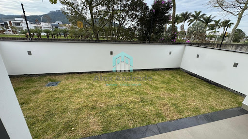 Casa em Condomínio em Bairro Deltaville - Biguaçu, SC