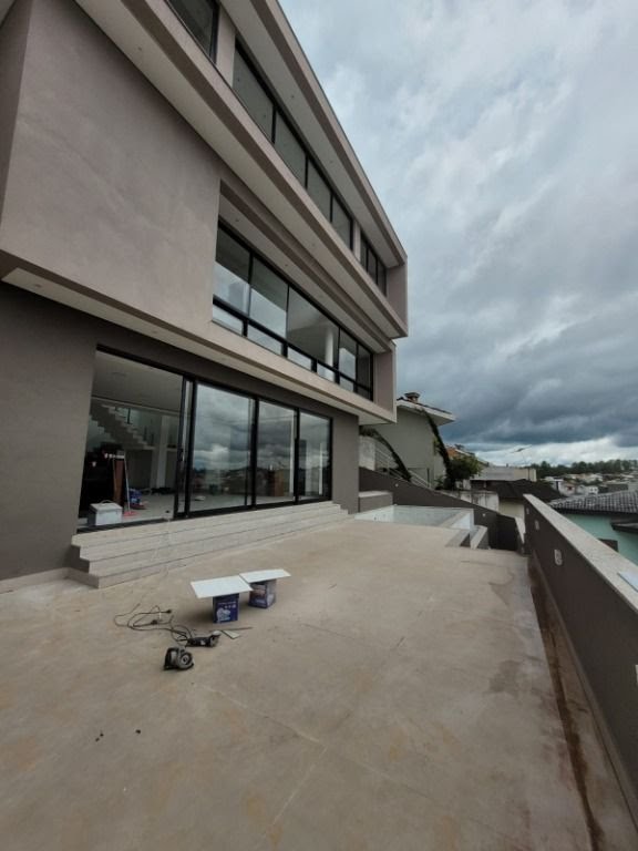 Casa à venda com 4 quartos, 4 suítes, 6 vagas e 441m² no Condominio Arujazinho V, Arujá (SP) — foto 11 de 19
