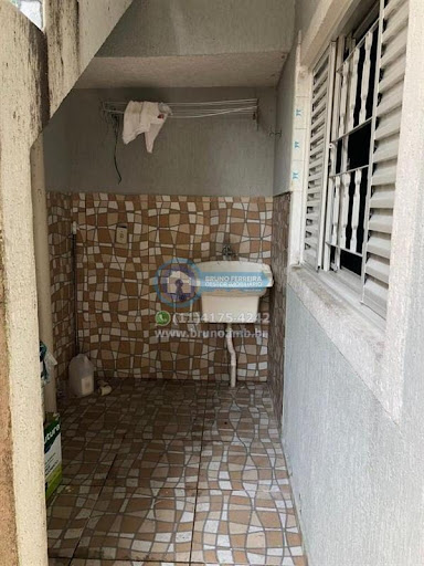 Compre Casa de renda com 6 Dormitórios,  4 Suites,  2 Vagas com 270M² em Vila Medeiros por R$ 550.000.  