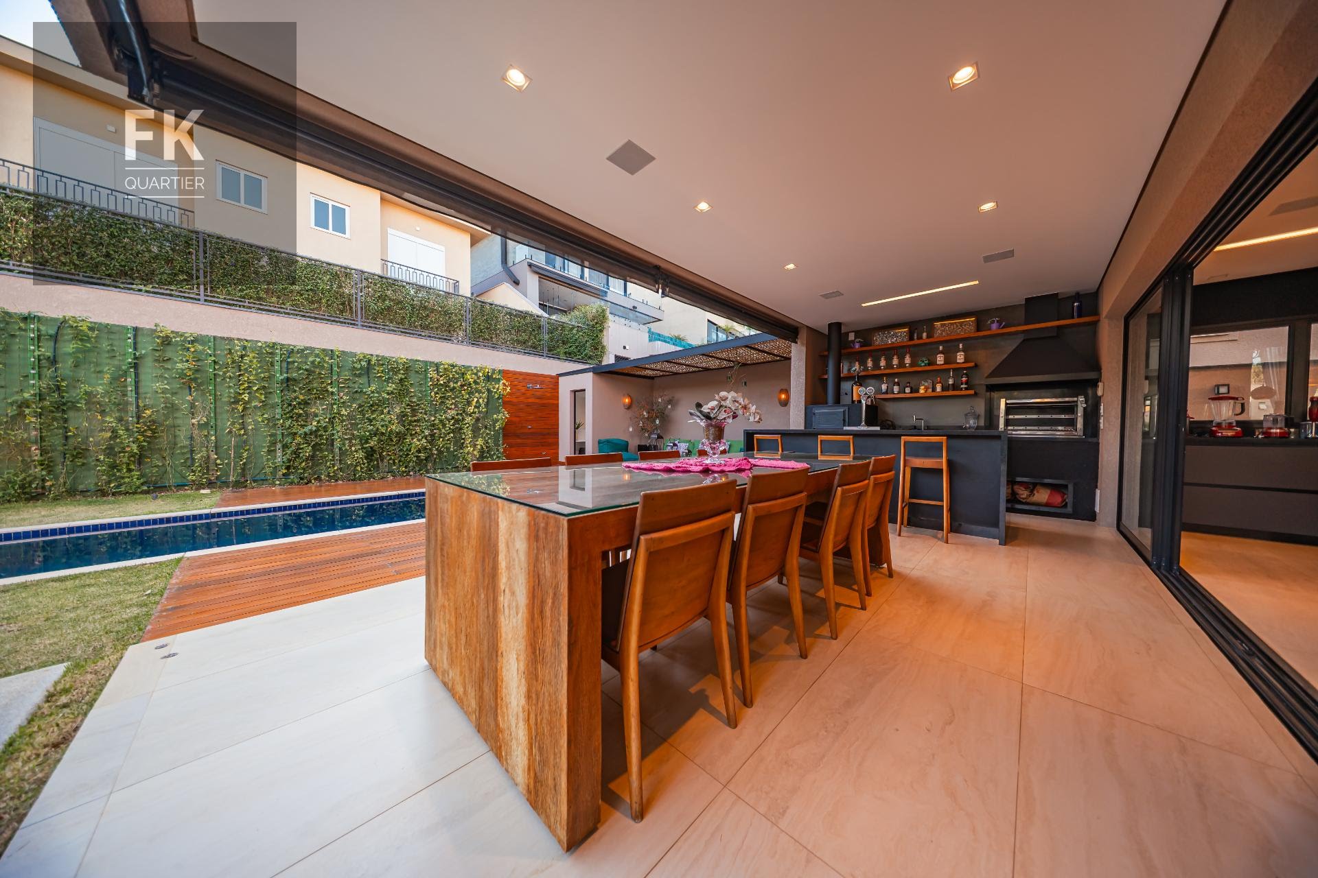 Casa à venda com 5 quartos, 5 suítes, 6 vagas e 400m² no Alphaville, Santana de Parnaíba (SP) — foto 6 de 30