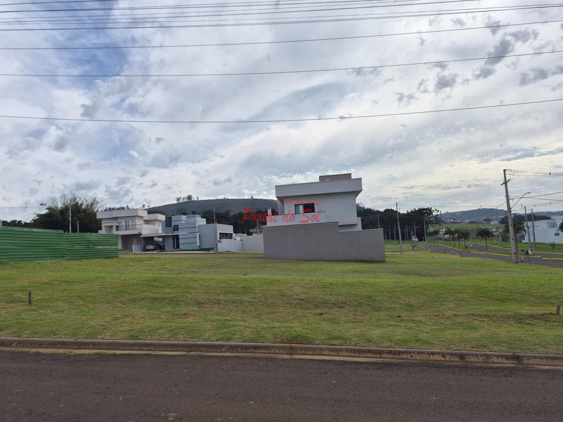 Terreno à venda com 268m² de terreno no Condomínio Maria Thereza Rennó, Santo Antônio da Platina (PR) — foto 3 de 6
