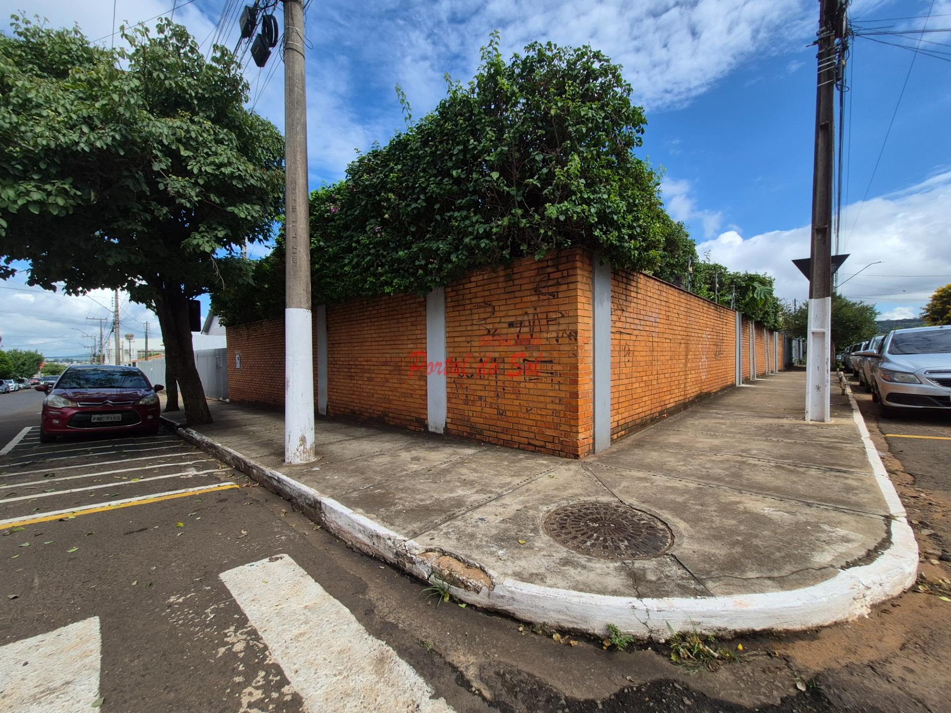 Casa à venda com 3 quartos, 1 suíte, 2 vagas e 236m² no Centro, Santo Antônio da Platina (PR) — foto 2 de 9