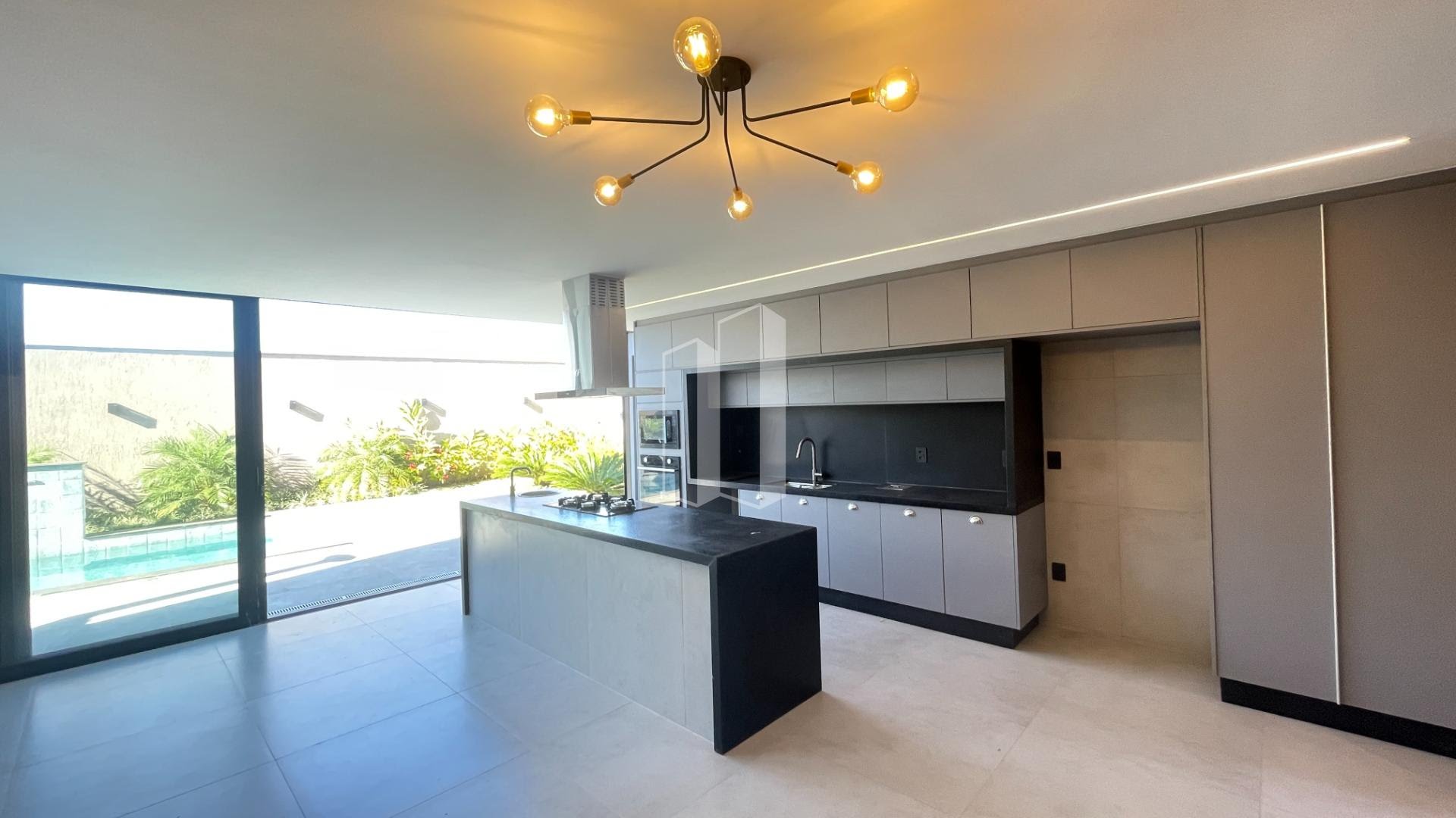 Casa à venda com 4 quartos, 4 suítes, 4 vagas e 283m² no Jardins França, Goiânia (GO) — foto 5 de 28