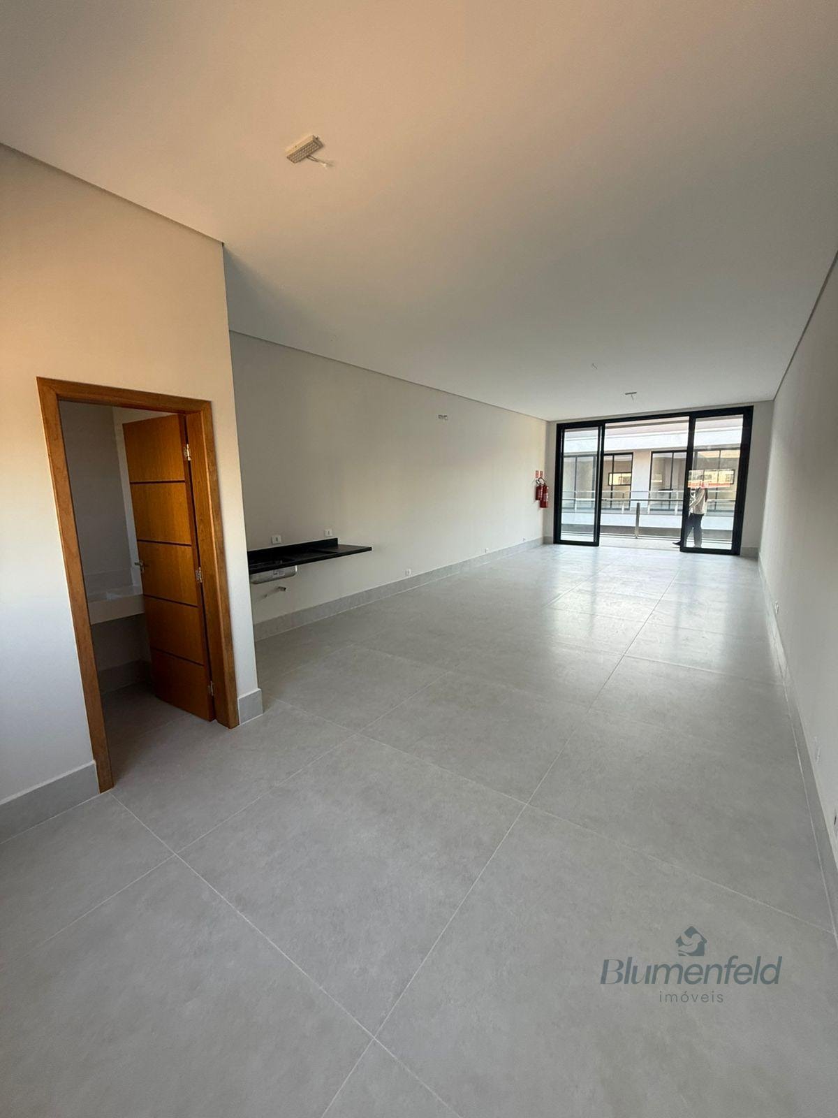 Comercial para alugar com 1 banheiro, 1 vaga e 55m² no Caputera, Arujá — foto principal