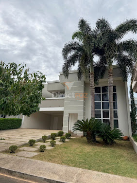 Sobrado Semi Mobiliado à Venda no Condomínio Country Iguaçu - Foz do Iguaçu 