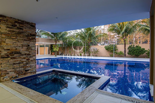 Casa condominio Novo Leblon, 5 suítes, barra da ti