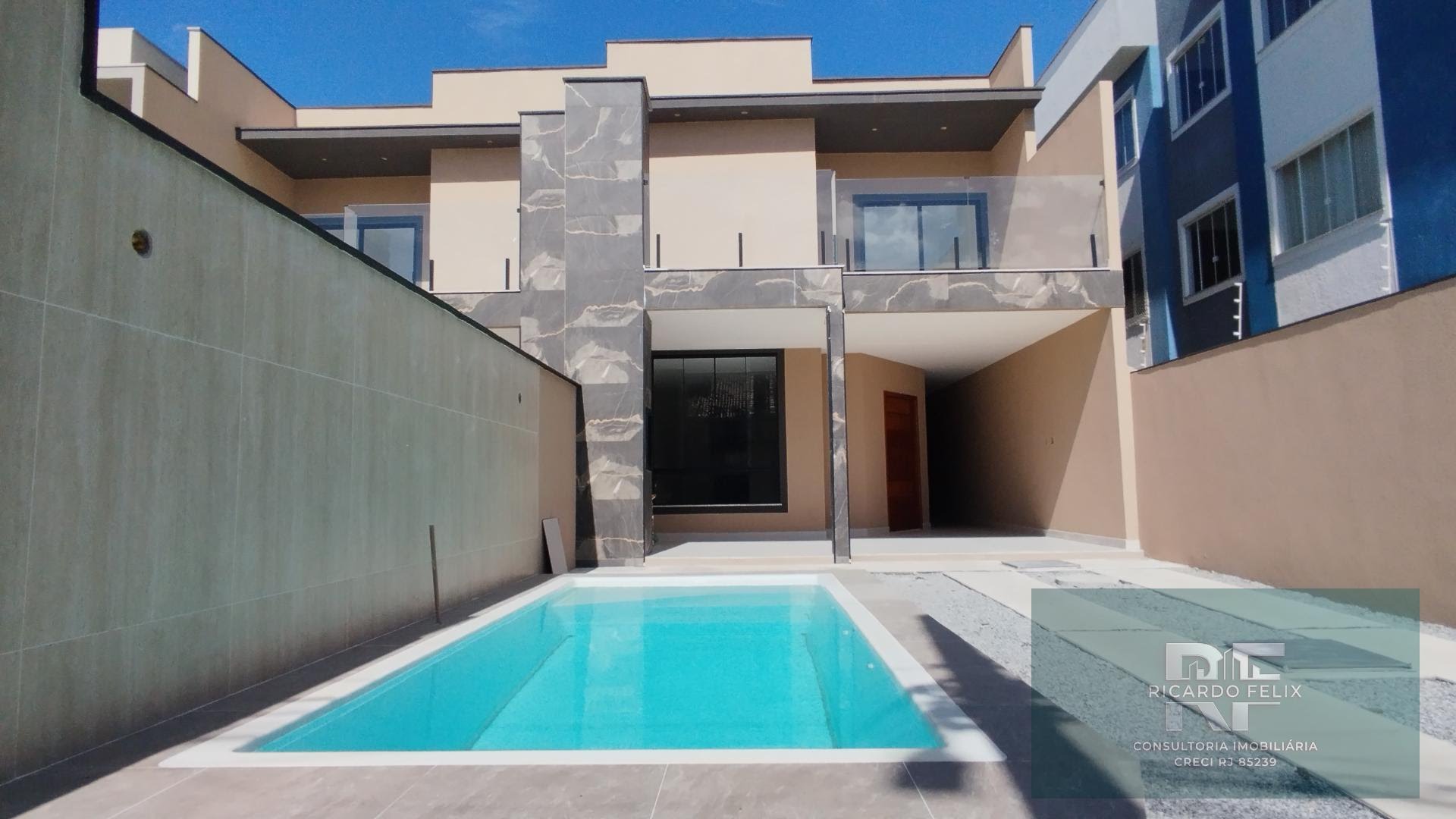 Casa à venda com 3 quartos, 4 banheiros, 2 vagas e 180m² no Recreio, Rio das Ostras — foto principal