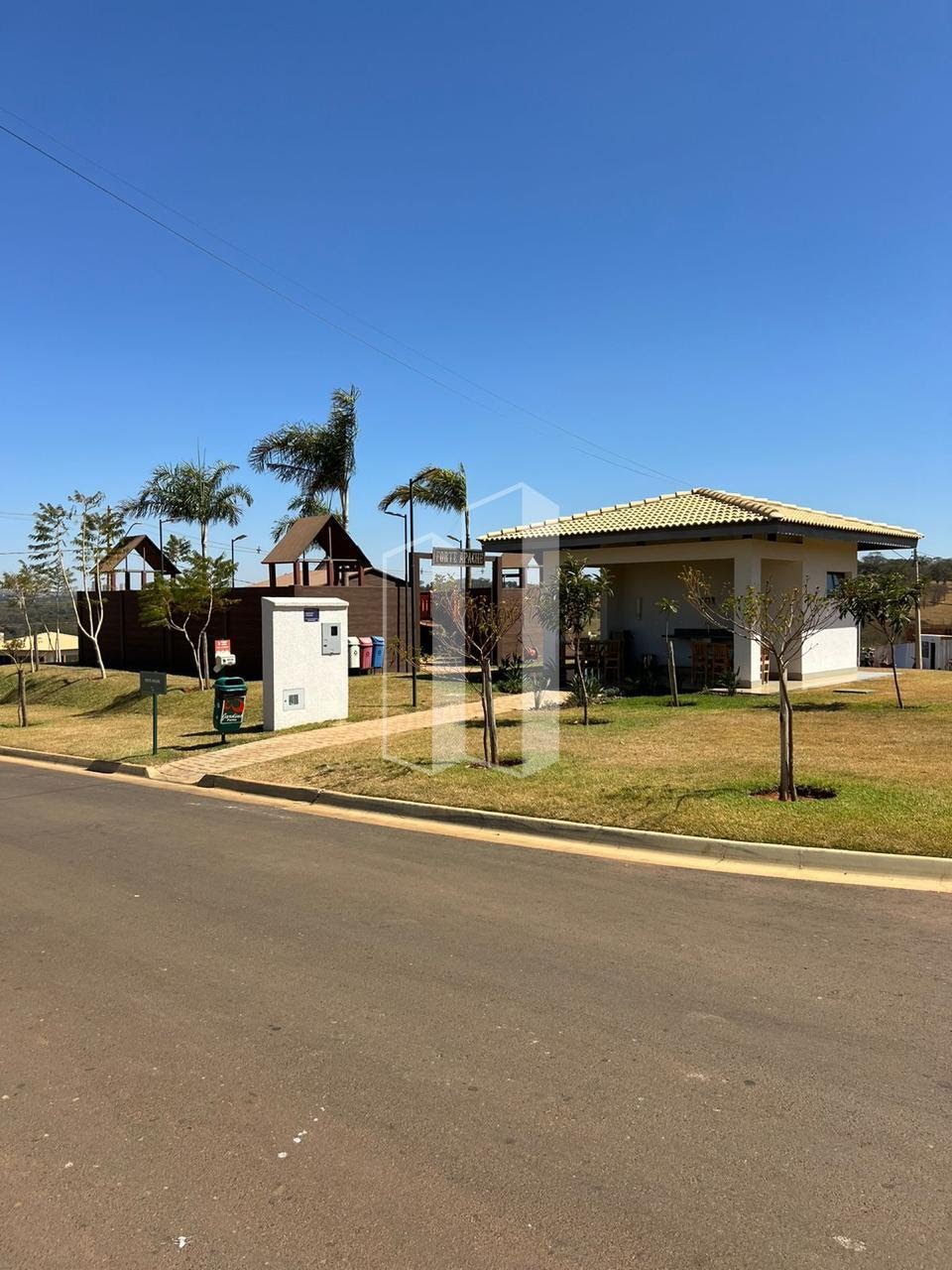 Terreno à venda com 250m² de terreno no Jardins Parma, Senador Canedo — foto principal