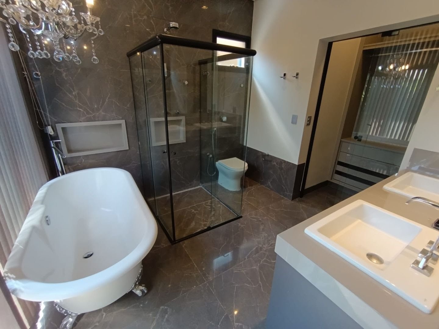 Casa à venda com 3 quartos, 5 banheiros, 4 vagas e 160m² no Condomínio Guaporé, Ribeirão Preto — foto principal