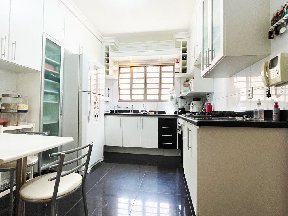 Casa à venda com 3 quartos, 1 suíte, 6 vagas e 380m² no Jardim Anhangüera, Ribeirão Preto (SP) — foto 10 de 30