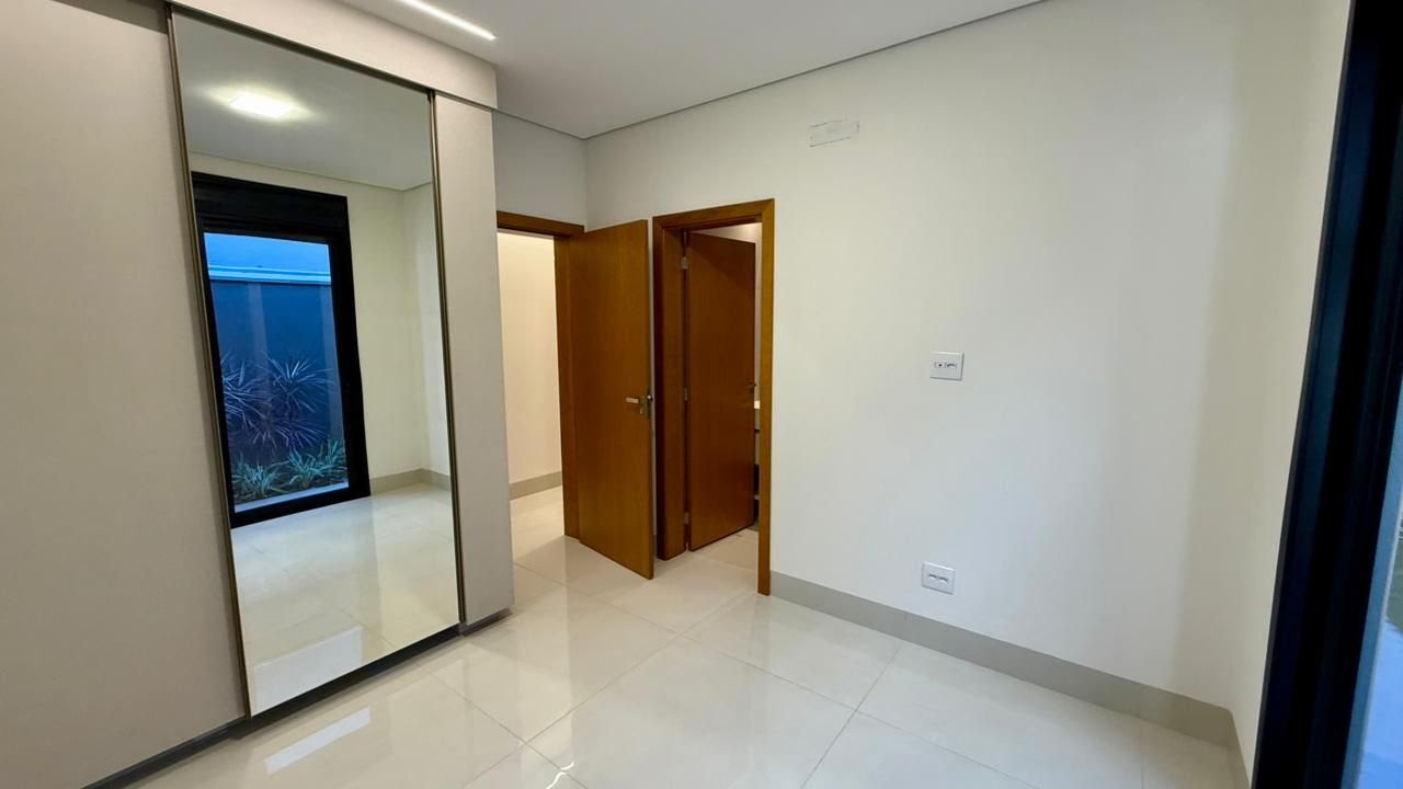 Casa à venda com 4 quartos, 4 suítes, 4 vagas e 263m² no Loteamento Terras de Siena, Ribeirão Preto (SP) — foto 15 de 30
