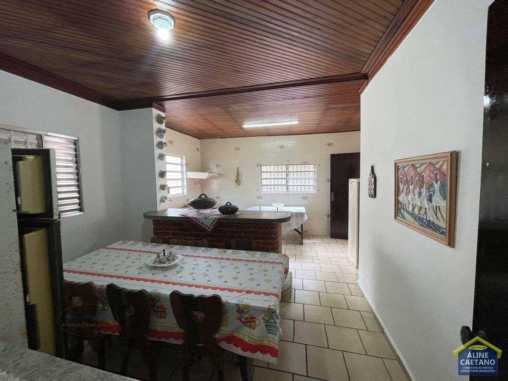 Casa à venda com 4 quartos, 3 banheiros, 5 vagas e 124m² no Solemar, Praia Grande (SP) — foto 6 de 17