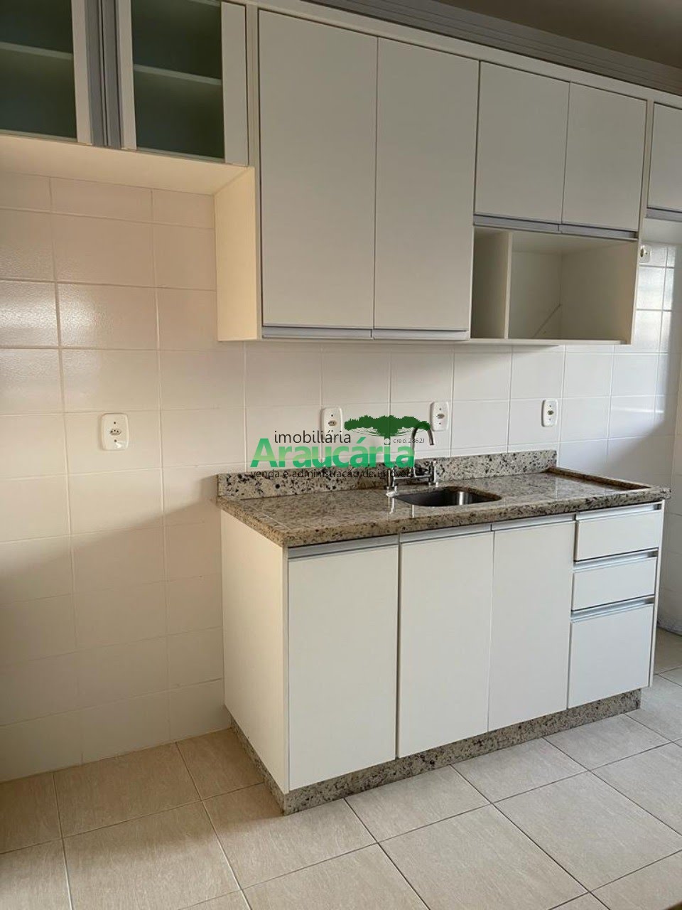Cozinha com móvel